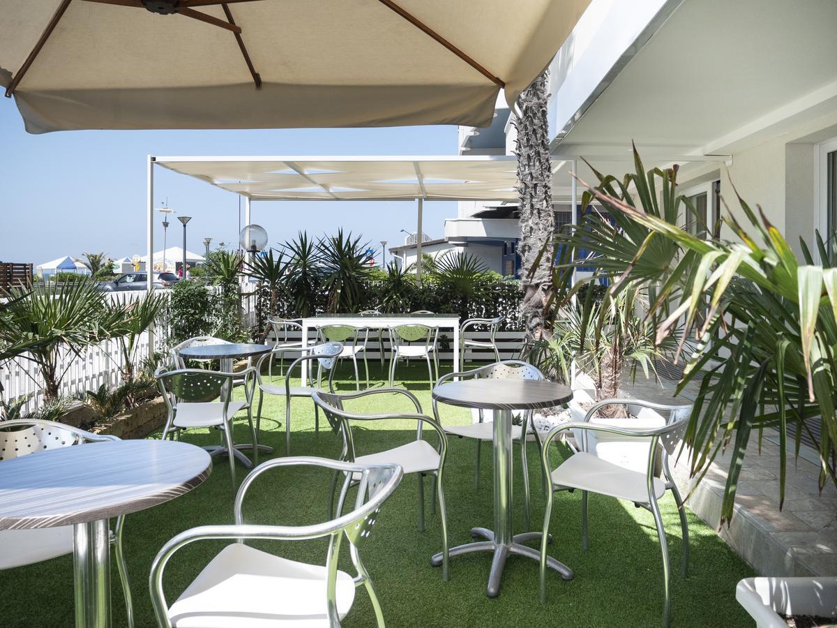 Solemare Hotel E Residence Misano Adriatico Exteriér fotografie