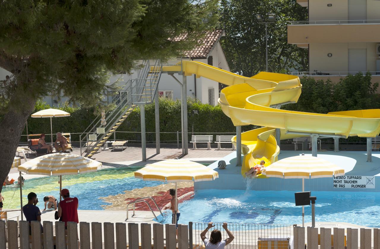 Solemare Hotel E Residence Misano Adriatico Exteriér fotografie