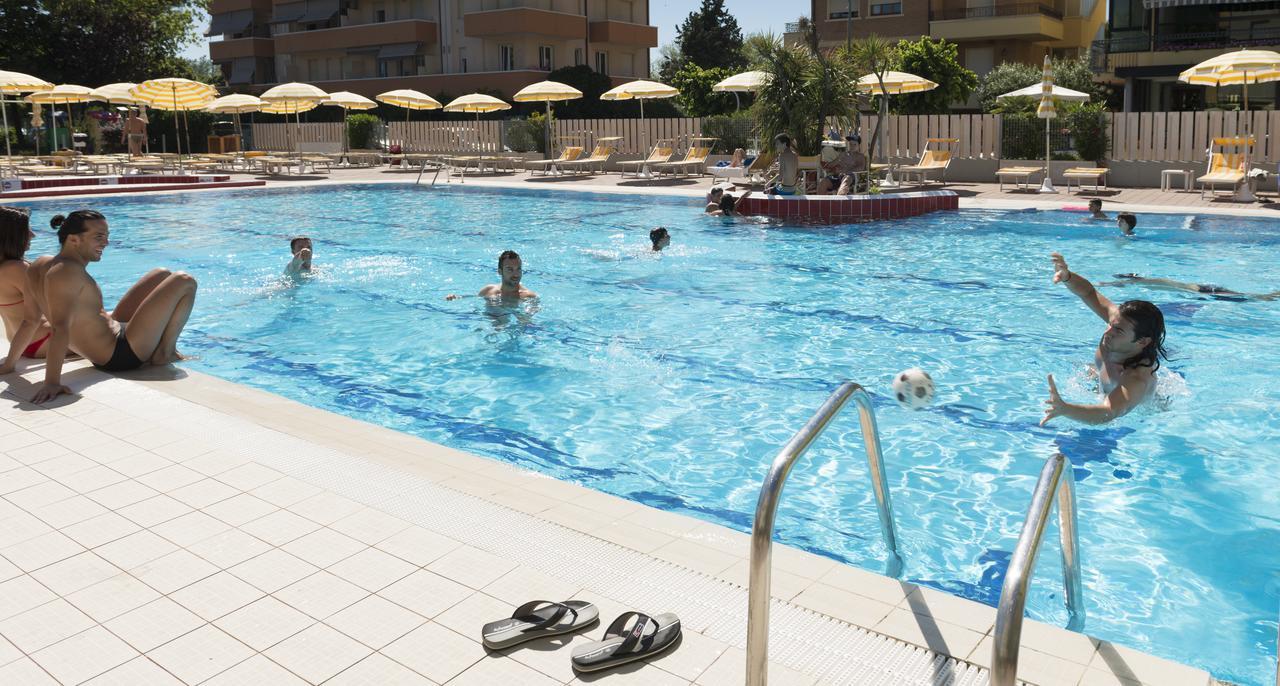Solemare Hotel E Residence Misano Adriatico Exteriér fotografie